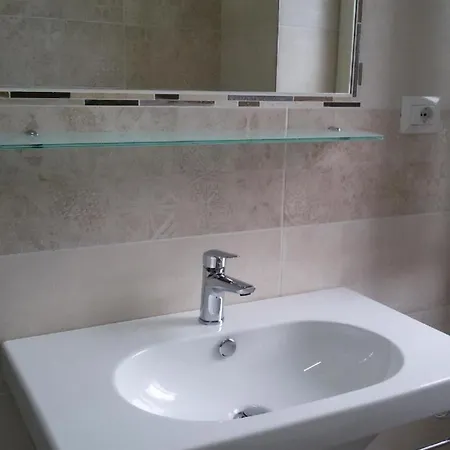 Zwei-zimmer-penthouse-wohnung Mit Terrasse Mit Meerblick Apartment *