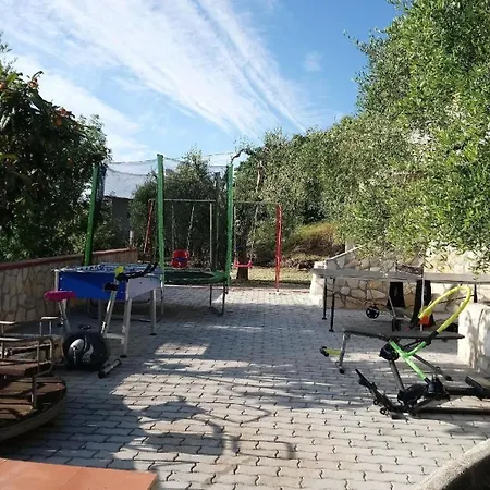 Apartment Zwei-zimmer-penthouse-wohnung Mit Terrasse Mit Meerblick *
