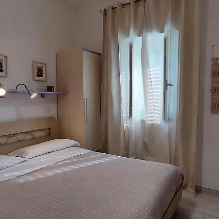Zwei-zimmer-penthouse-wohnung Mit Terrasse Mit Meerblick *